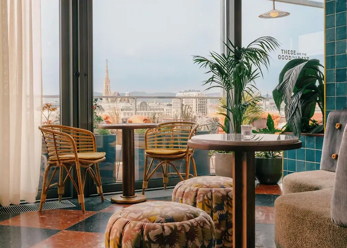 The Hoxton 4*